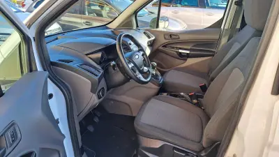 Ford Transit Connect 2019 - 16900 EUR, 240235 km - AUTO.MOTO.pt - 240235km - foto 2 de 24