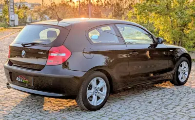 BMW 118 2007 - 7500 EUR, 197300 km - AUTO.MOTO.pt - 197300km - foto 10 de 18
