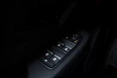 Renault Mégane E-Tech 2023 - 25680 EUR, 41627 km - AUTO.MOTO.pt - 41627km - foto 21 de 41