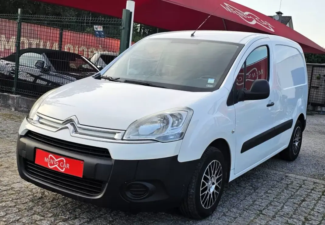 Citroën 2015 - 9999 EUR, 142000 km - AUTO.MOTO.pt - 142000km - foto 2 de 21