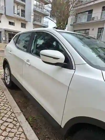 Nissan Qashqai 2016 - 18500 EUR, 77000 km - AUTO.MOTO.pt - 77000km - foto 10 de 12
