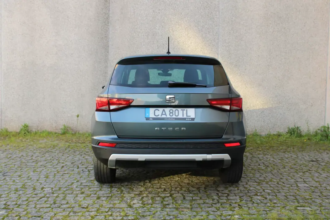 SEAT Ateca 2017 - 14990 EUR, 160000 km - AUTO.MOTO.pt - 160000km - foto 10 de 31