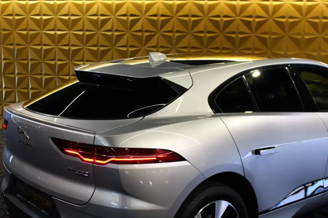 Jaguar I-Pace 2020 - 22900 EUR, 140680 km - AUTO.MOTO.pt - 140680km - foto 9 de 25