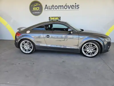 Audi TT Coupé 2008 - 12750 EUR, 227000 km - AUTO.MOTO.pt - 227000km - foto 5 de 8