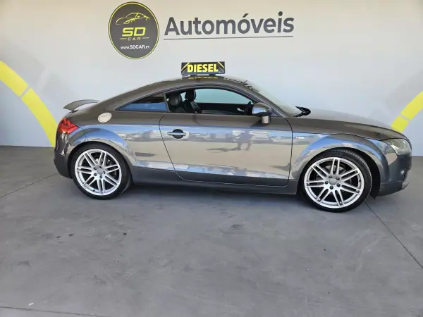 Audi TT Coupé 2008 - 12750 EUR, 227000 km - AUTO.MOTO.pt - 227000km - foto 5 de 8