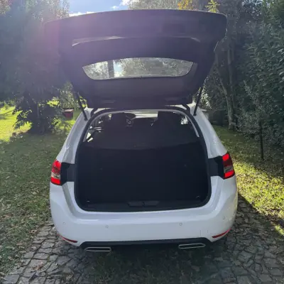 Peugeot 308 SW 2019 - 13990 EUR, 149000 km - AUTO.MOTO.pt - 149000km - foto 6 de 25