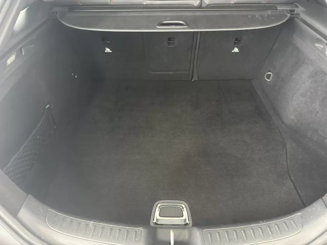 Mercedes-Benz CLA 220 2017 - 18900 EUR, 246604 km - AUTO.MOTO.pt - 246604km - foto 23 de 29