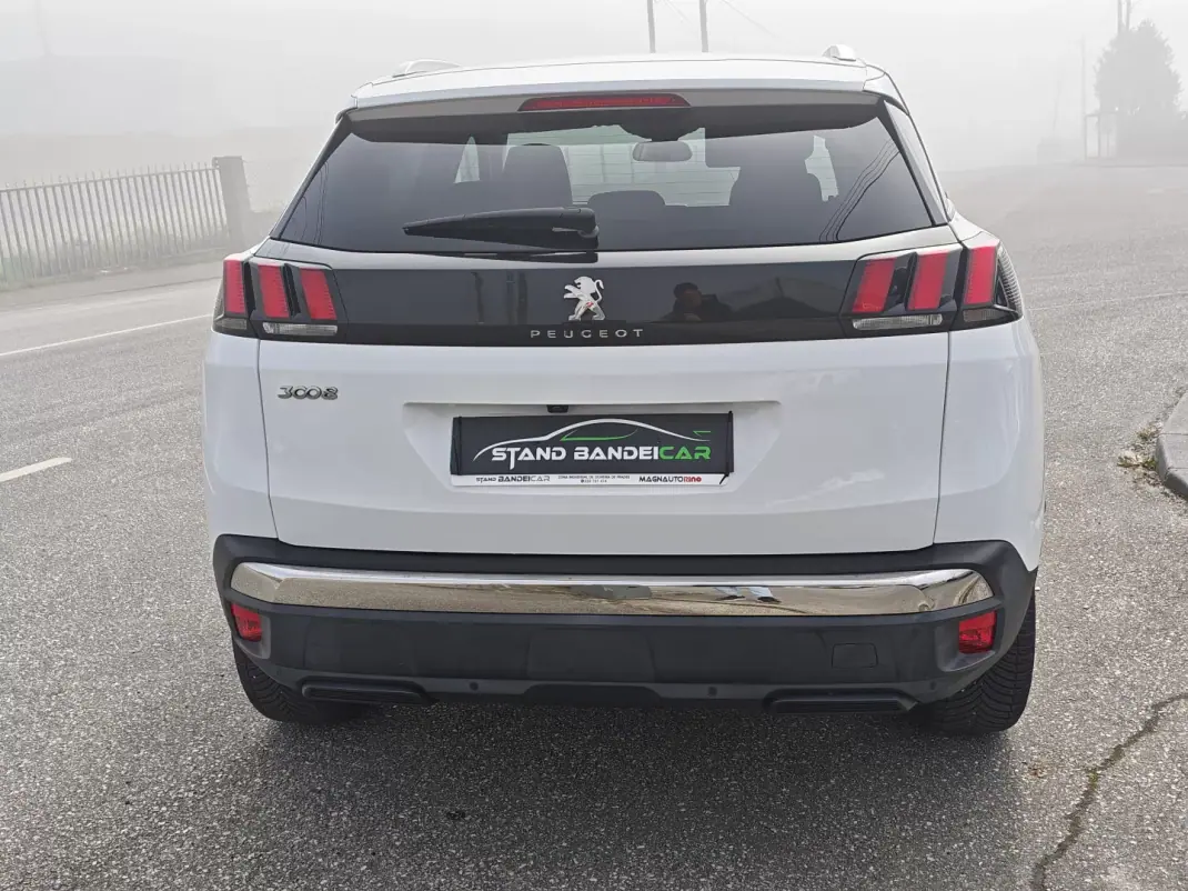 Peugeot 3008 2020 - 19900 EUR, 98000 km - AUTO.MOTO.pt - 98000km - foto 11 de 28