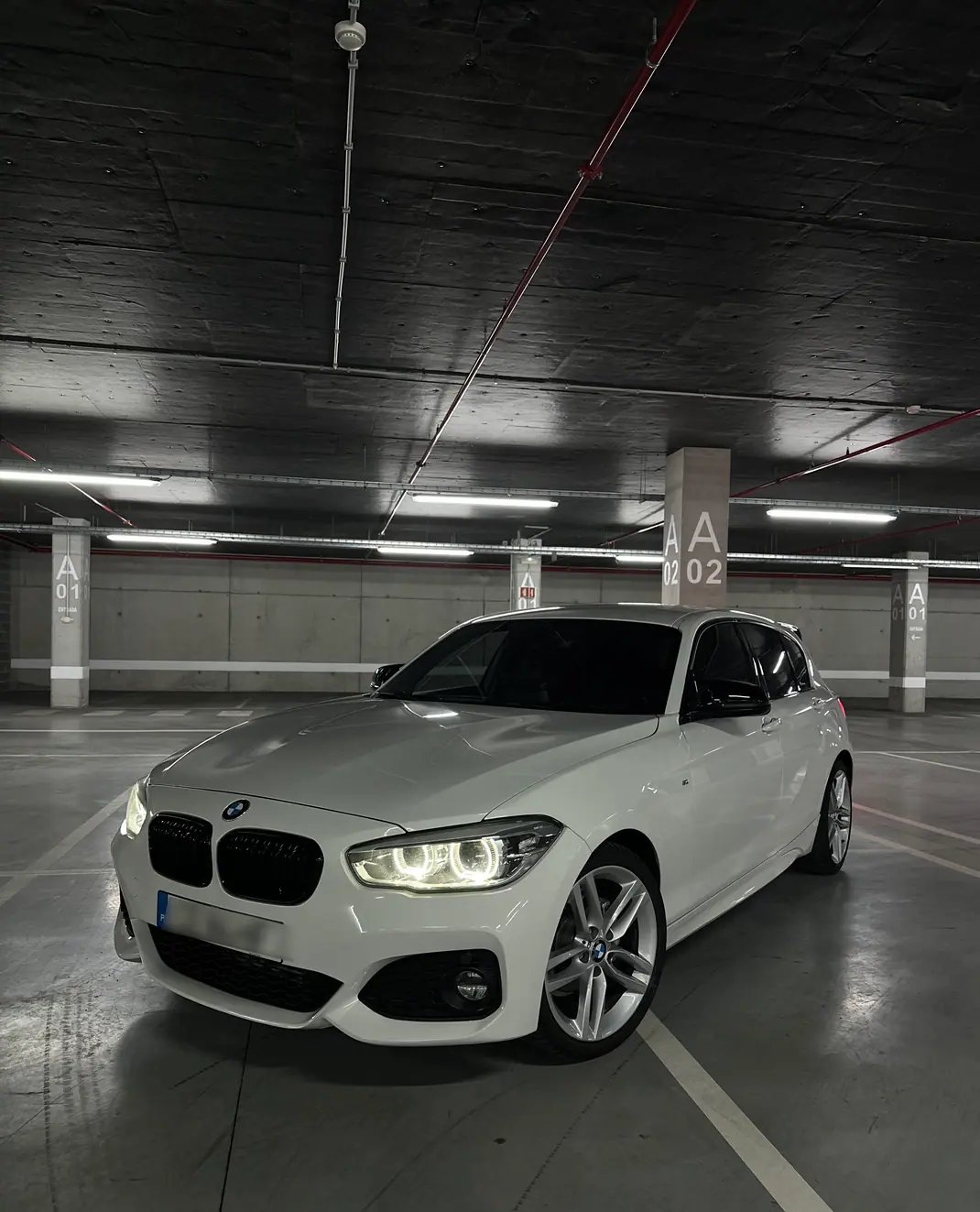 BMW 118 2017 - 18990 EUR, 206000 km - AUTO.MOTO.pt - 206000km - foto 1 de 16