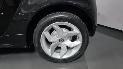 Smart Fortwo Cabrio 2013 - 9990 EUR, 98000 km - AUTO.MOTO.pt - 98000km - foto 26 de 34