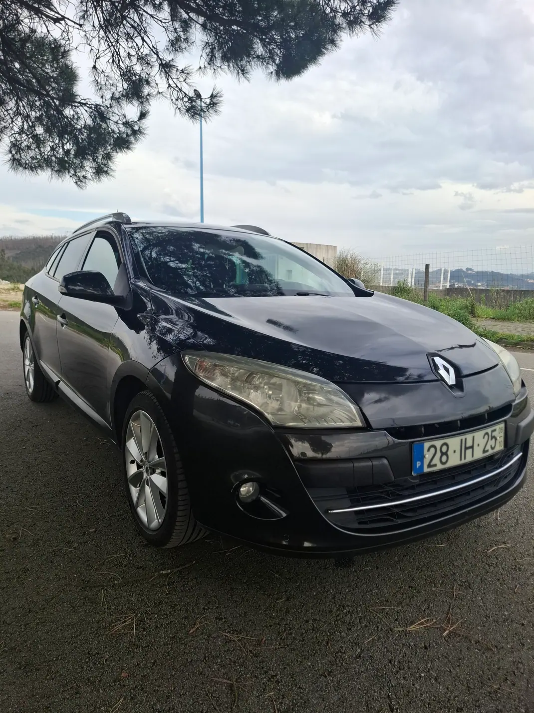 Renault Mégane Sport Tourer 2009 - 3750 EUR, 346000 km - AUTO.MOTO.pt - 346000km - foto 2 de 14