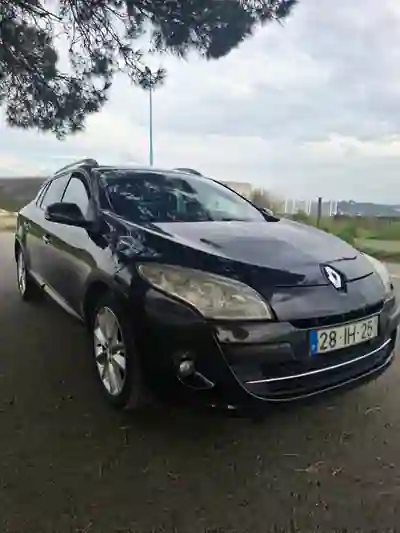 Renault Mégane Sport Tourer 2009 - 3750 EUR, 346000 km - AUTO.MOTO.pt - 346000km - foto 2 de 14