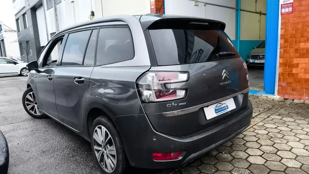 Citroën C4 Grand Picasso 2015 - 11400 EUR, 169000 km - AUTO.MOTO.pt - 169000km - foto 14 de 15