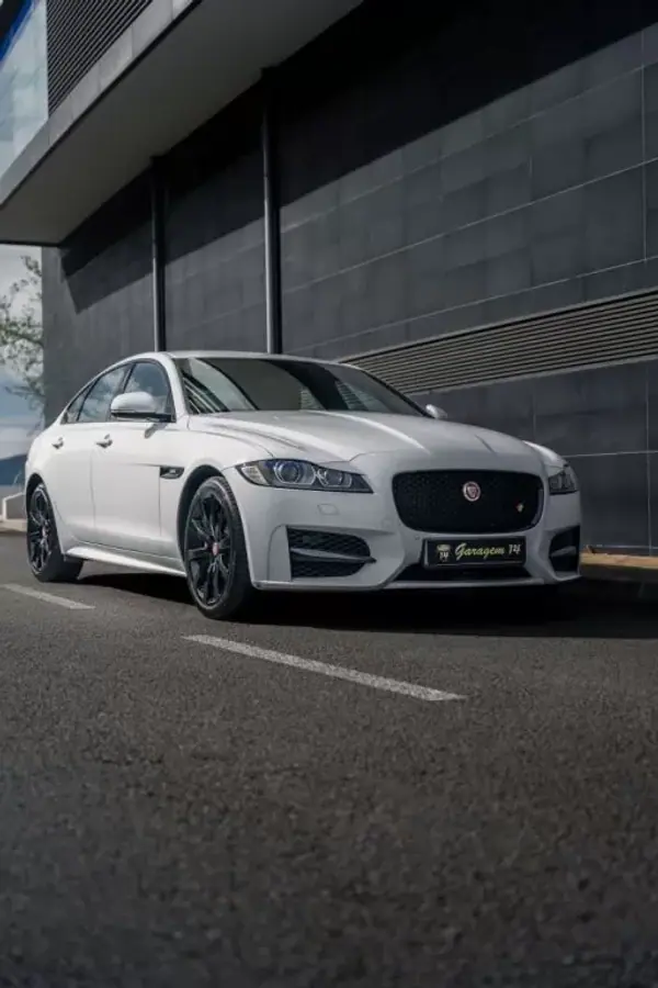 Jaguar XF 2017 - 22990 EUR, 145800 km - AUTO.MOTO.pt - 145800km - foto 2 de 55