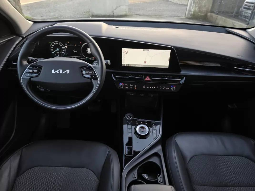 Kia Niro EV 2022 - 23990 EUR, 89000 km - AUTO.MOTO.pt - 89000km - foto 44 de 46