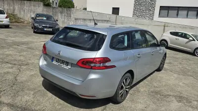 Peugeot 308 SW 2014 - 11750 EUR, 214000 km - 214000km - foto 3 de 7