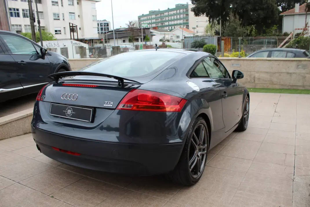 Audi TT Coupé 2009 - 16990 EUR, 185000 km - AUTO.MOTO.pt - 185000km - foto 22 de 29