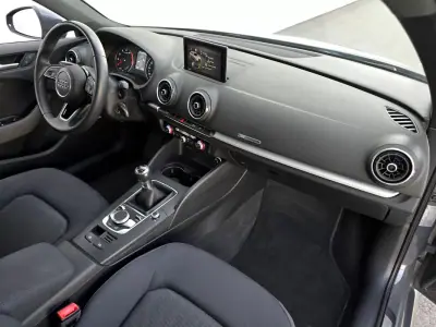 Audi A3 Sportback 2019 - 17500 EUR, 81000 km - AUTO.MOTO.pt - 81000km - foto 27 de 33