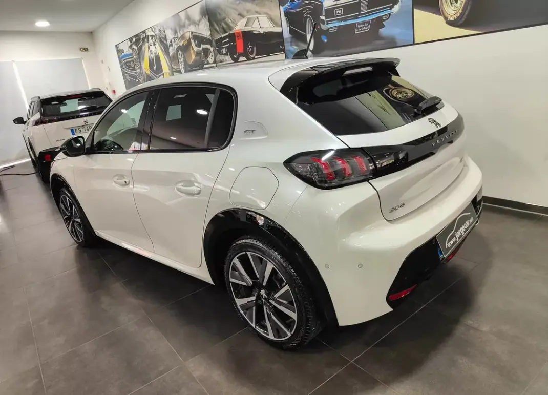 Peugeot 208 2021 - 13750 EUR, 80000 km - 80000km - foto 16 de 49
