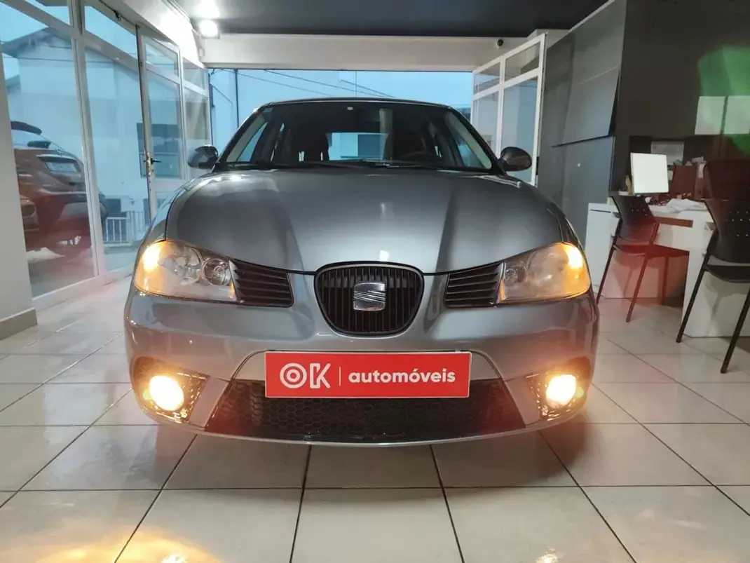 SEAT Ibiza 2007 - 3950 EUR, 300900 km - AUTO.MOTO.pt - 300900km - foto 3 de 30