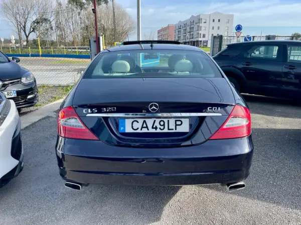 Mercedes-Benz CLS 320 2009 - 19750 EUR, 106262 km - AUTO.MOTO.pt - 106262km - foto 5 de 30
