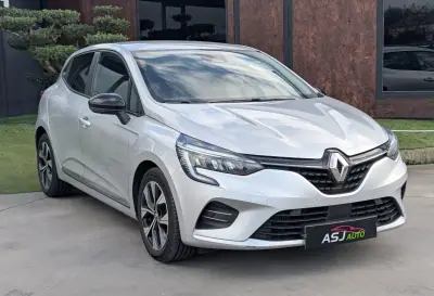 Renault Clio 2023 - 13500 EUR, 152386 km - AUTO.MOTO.pt - 152386km - foto 4 de 26