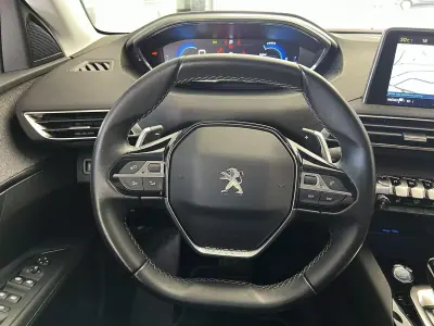 Peugeot 3008 2020 - 19800 EUR, 79544 km - AUTO.MOTO.pt - 79544km - foto 8 de 24