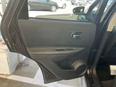 Nissan Qashqai 2013 - 9990 EUR, 209708 km - 209708km - foto 13 de 36