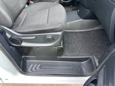 Mercedes-Benz Vito Tourer 2018 - 24900 EUR, 175000 km - AUTO.MOTO.pt - 175000km - foto 47 de 49