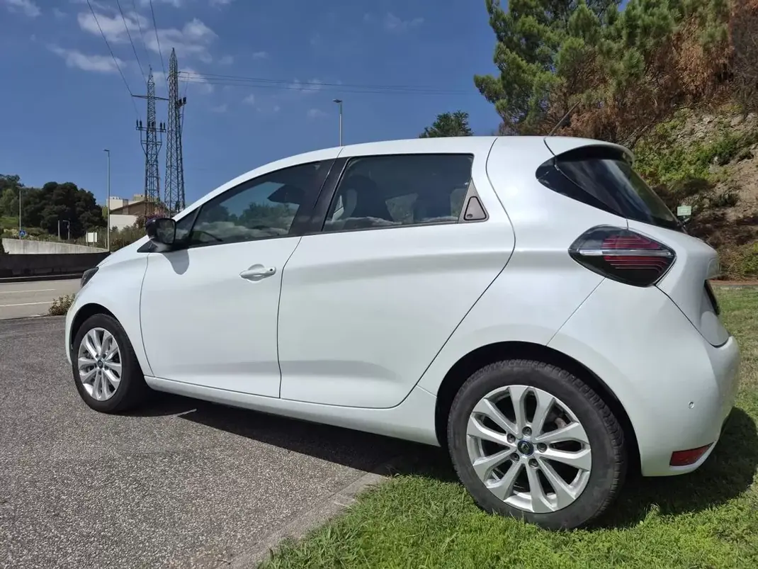 Renault Zoe 2021 - 15999 EUR, 27500 km - 27500km - foto 4 de 13