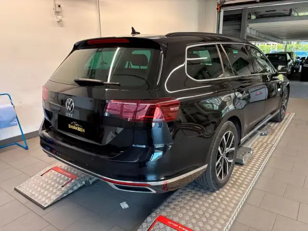 Volkswagen Passat Variant 1 4 Tsi Dsg Gte 2022 Hybrid Plug-In