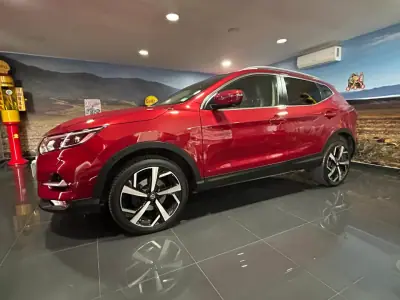 Nissan Qashqai 2018 - 15000 EUR, 84774 km - AUTO.MOTO.pt - 84774km - foto 1 de 23