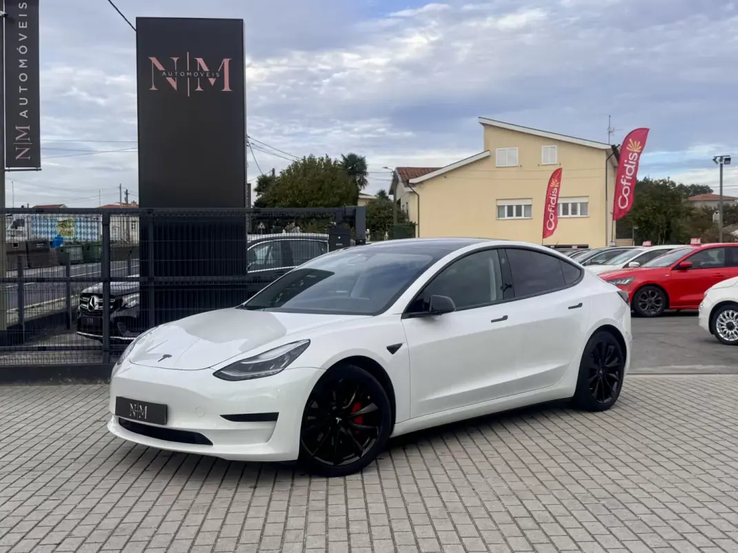 Tesla Model 3 2020