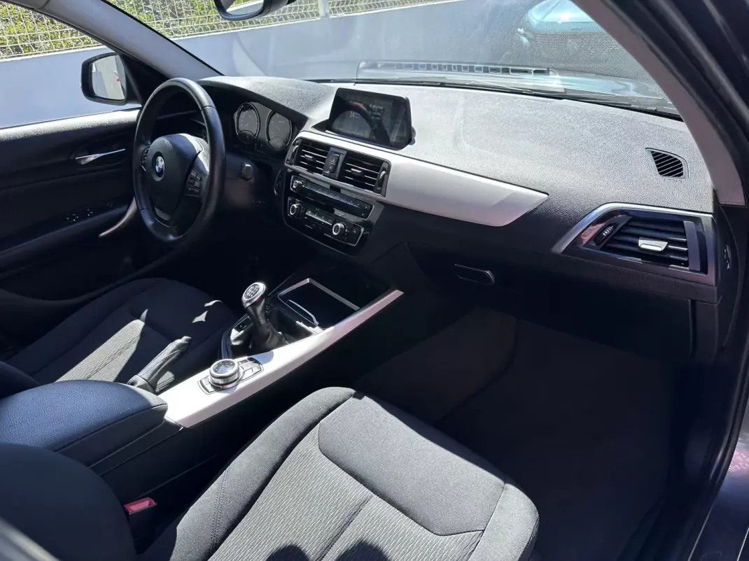 BMW 116 2017 - 14900 EUR, 240000 km - AUTO.MOTO.pt - 240000km - foto 35 de 39