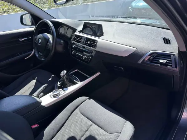 BMW 116 2017 - 13900 EUR, 240000 km - AUTO.MOTO.pt - 240000km - foto 35 de 39