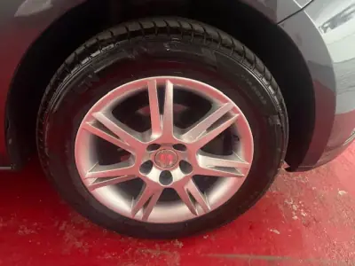 SEAT Ibiza 2010 - 5750 EUR, 156000 km - AUTO.MOTO.pt - 156000km - foto 31 de 33