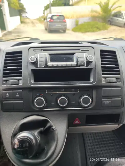 VW TRANSPORTER 2015 - 16850 EUR, 132500 km - 132500km - foto 14 de 21