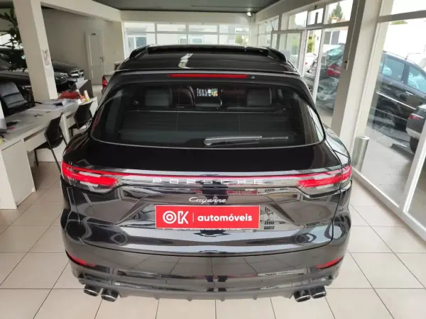 Porsche Cayenne 2020 - 74500 EUR, 67300 km - AUTO.MOTO.pt - 67300km - foto 10 de 40