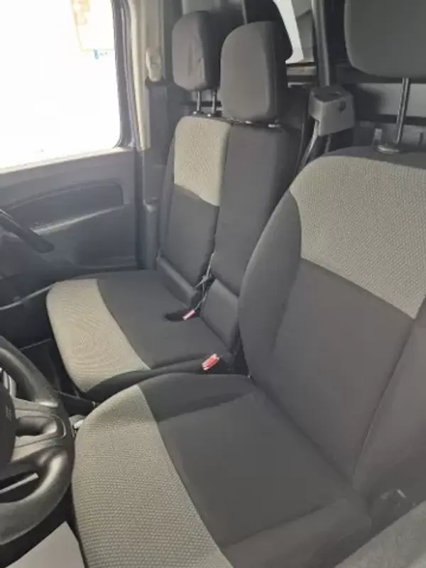 Renault KANGOO MAXI 1.5 DCI BUSINESS S/S 2017 - 11750 EUR, 120000 km - AUTO.MOTO.pt - 120000km - foto 6 de 9