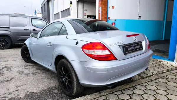 Mercedes-Benz SLK 200 2006 - 13900 EUR, 173000 km - AUTO.MOTO.pt - 173000km - foto 5 de 18