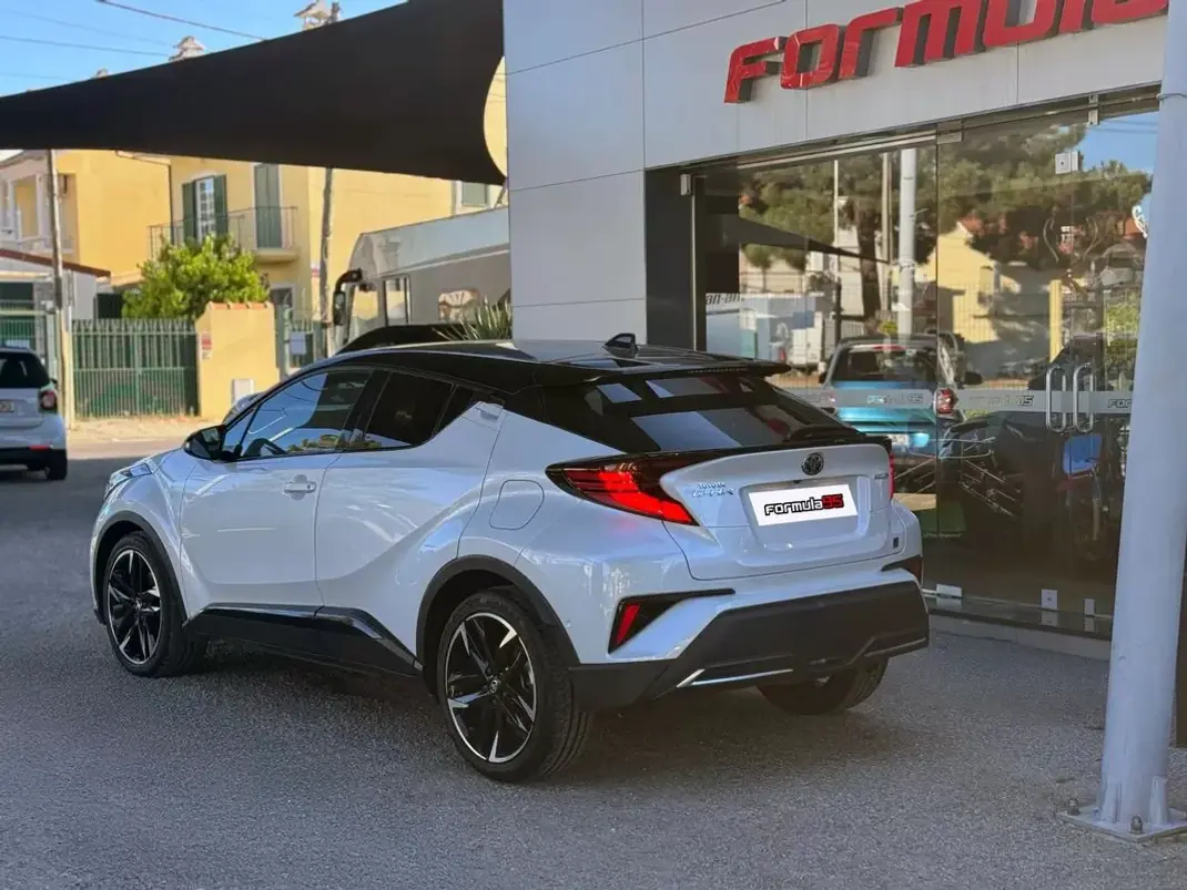 Toyota C-HR 2022 - 30900 EUR, 79989 km - 79989km - foto 4 de 60