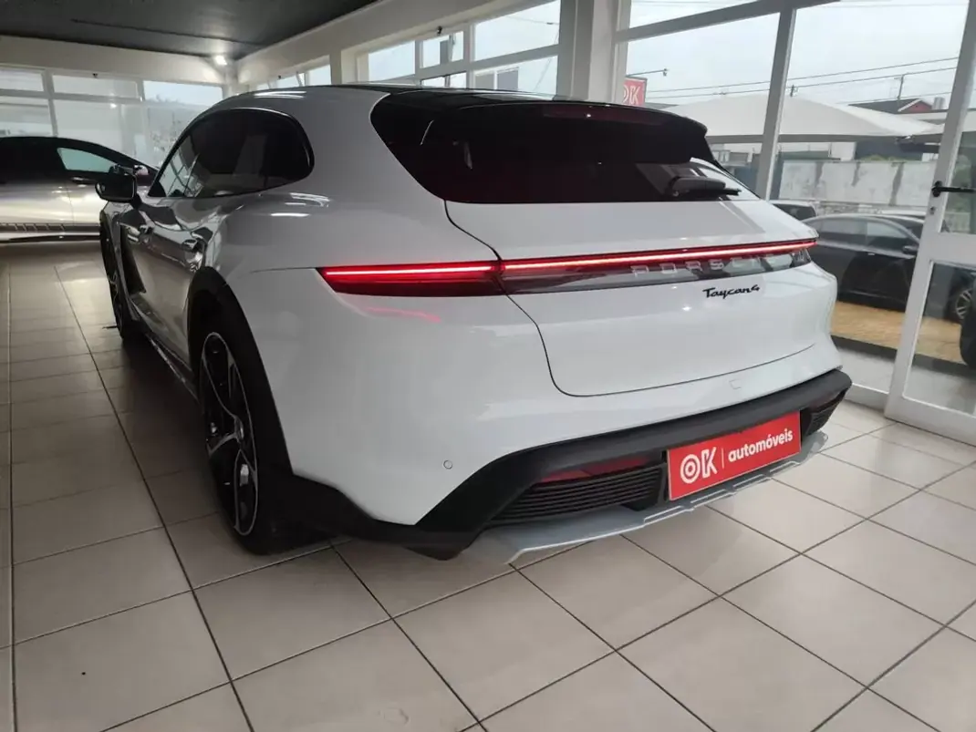 Porsche Taycan Cross Turismo 2022 - 65750 EUR, 55800 km - AUTO.MOTO.pt - 55800km - foto 7 de 40