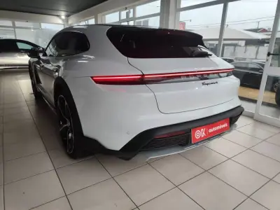 Porsche Taycan Cross Turismo 2022 - 65750 EUR, 55800 km - AUTO.MOTO.pt - 55800km - foto 7 de 40