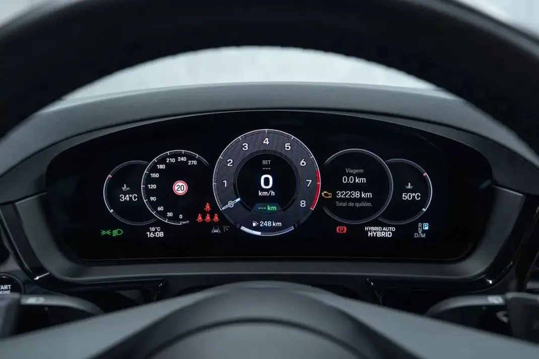 Porsche Cayenne 2024 - 97950 EUR, 32000 km - AUTO.MOTO.pt - 32000km - foto 32 de 55