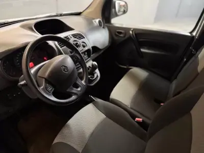 Renault Kangoo 2018 - 12250 EUR, 184400 km - AUTO.MOTO.pt - 184400km - foto 11 de 15