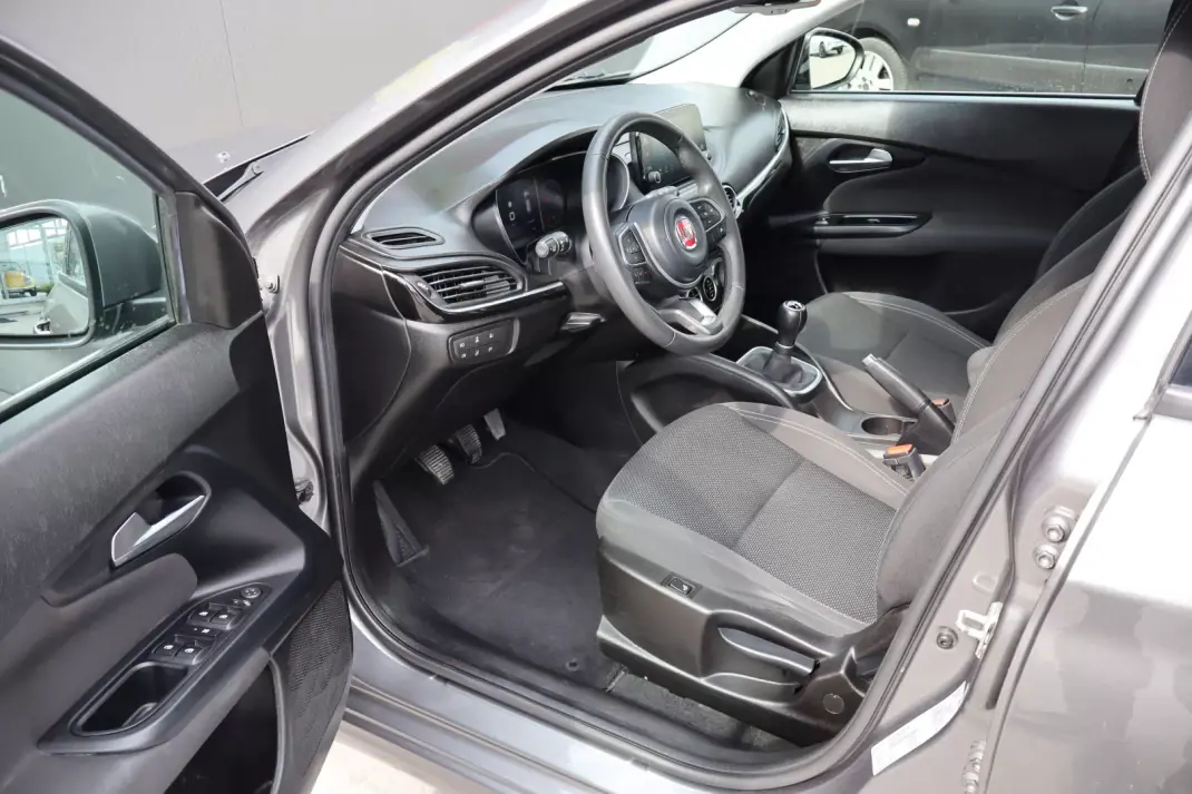 Fiat Tipo 2021 - 11900 EUR, 116480 km - AUTO.MOTO.pt - 116480km - foto 11 de 30