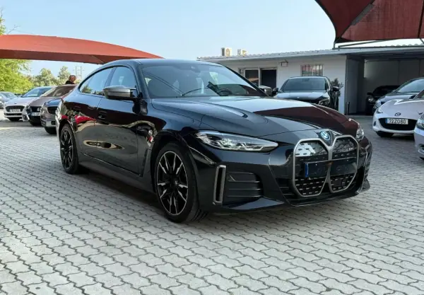 BMW i4 2022 - 46350 EUR, 79000 km - AUTO.MOTO.pt - 79000km - foto 2 de 21