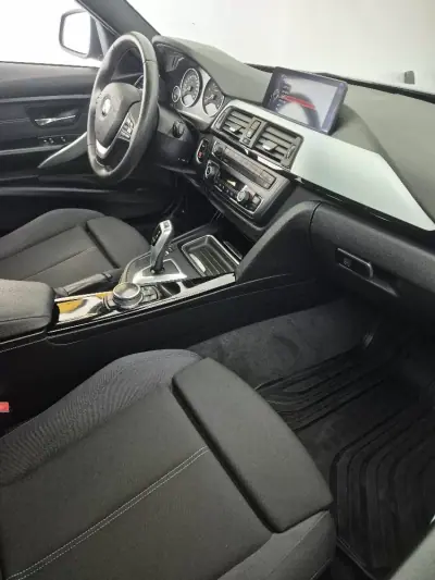 BMW 320 2015 - 17750 EUR, 196200 km - AUTO.MOTO.pt - 196200km - foto 8 de 12