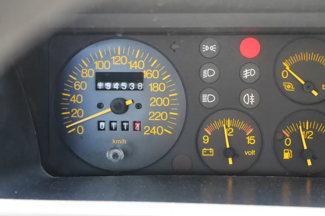 Lancia Delta 1988 - 15500 EUR, 194000 km - 194000km - foto 30 de 35