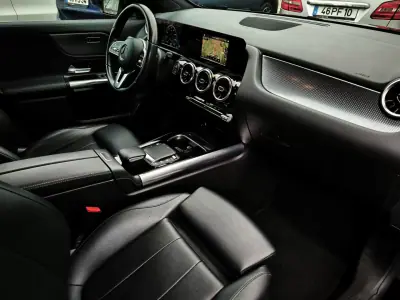 Mercedes-Benz GLA 200 2021 - 28950 EUR, 169900 km - AUTO.MOTO.pt - 169900km - foto 6 de 8